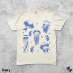 Vintage Jellyfish Tattoo Style T-Shirt, Retro Ocean Tee, Marine Life Shirt, Sea Creature Top, Aquatic Graphic Apparel, Beach Lover Gift - Image 2