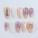 Christmas Wreath Medium Coffin Press On Nail, Festive Christmas Holiday Design, Custom Luxury Nail Art, Handmade False Nail, Gel Nail Art - Image 2