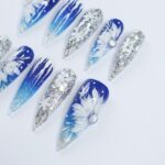 Winter Elegance: Long Stiletto Press-On Nails Adorned with White Flowers in Snow – Perfect for Christmas Day or the Ultimate Gift for Her - Image 3