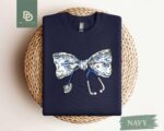 Nurse Toile Bow Sweatshirt,Stethoscope Bow Shirt,Nurse Coquette Tee,Healthcare Professionals Shirt Gift,Gift for Nurse,Nurse Toile Blue Bow