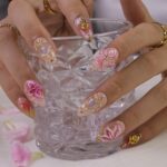 3D Pink Lily Flower Press On Nails, Gold Heart & Rose Spring Nail in Medium Almond, Elegant Handmade Nail for Wedding, Anniversary, Birthday - Image 3