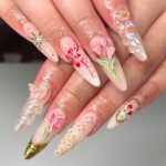 Elegant Floral Nude Press On Nails, Romantic 3D Flower Nail Set, Handmade Reusable Fake Nails, Blush Pink Gold Luxury Nails - Image 4
