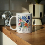 Custom Grandma Mug with Kids Names, Personalized Floral Grandma Coffee Cup, Wildflower Grandma Gift from Grandchildren - Image 2