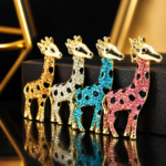 Fashion creative diamond crystal cute cartoon cute cute giraffe keychain animal small gift pendant 1444