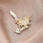 Gold Bird Brooch with Rhinestones, Crystal Bird Pin, Vintage Style Jewelry, Cute Animal Brooch, Gift for Her, Elegant Fashion Accessory - Image 3