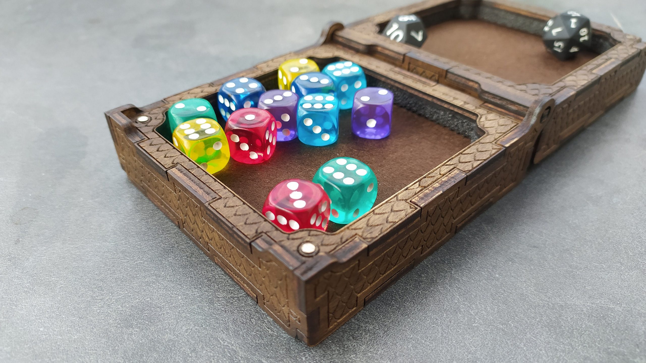 il_fullxfull.2599364531_av2i.jpg Dice box. 3mm, 3.175mm, 4mm, 5mm. Laser cut files SVG, PDF, CDR Digital product - Image 1