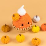 Crochet pattern pupmkin pie, Amigurumi pattern pumpkin, Crochet play food pattern, Fall crochet patterns, Amigurumi food pattern - Image 7