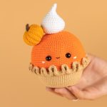 Crochet pattern pupmkin pie, Amigurumi pattern pumpkin, Crochet play food pattern, Fall crochet patterns, Amigurumi food pattern - Image 5