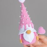 Crochet patterns gnome with heart and crochet cupcake pattern, Crochet valentine gnome pattern, Valentines day gnome crochet pattern - Image 9