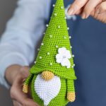 Crochet patterns Lucky gnome and four leaf clover pattern, Crochet gnome amigurumi pattern, St. Patrick's day crochet pattern, Crochet decor - Image 4