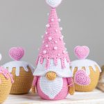 Crochet patterns gnome with heart and crochet cupcake pattern, Crochet valentine gnome pattern, Valentines day gnome crochet pattern - Image 2