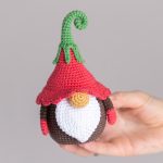 Crochet patterns Flower Gnome Petunia, Mother's day crochet pattern, Crochet Birthday gnome amigurumi pattern, Crochet gnome decoration - Image 3