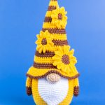 Crochet patterns Gnome Sunflower, Crochet flower pattern, Gnome amigurumi pattern, Crochet gnome pattern with crochet sunflowers - Image 3