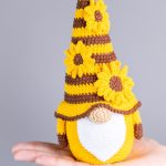 Crochet patterns Gnome Sunflower, Crochet flower pattern, Gnome amigurumi pattern, Crochet gnome pattern with crochet sunflowers - Image 9