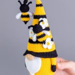 Crochet patterns Gnome with Bee, Crochet bee pattern, Gnome amigurumi pattern, Crochet gnome pattern with crochet flowers - Image 5