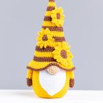 Crochet patterns Gnome Sunflower, Crochet flower pattern, Gnome amigurumi pattern, Crochet gnome pattern with crochet sunflowers - Image 5