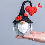 Crochet patterns bundle gnomes with crochet hearts, Crochet gnome amigurumi pattern, Crochet Valentine gnome pattern,  Crochet Valentines - Image 9
