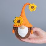 Easter Crochet pattern Sunflower Gnome, Crochet Sunflower pattern, Garden Gnome amigurumi pattern, Crochet plant pattern with crochet flower - Image 6