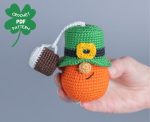Crochet keychain pattern for St Patricks day,Leprechaun gnome ornaments pattern,  Fathers day lucky crochet home decor pattern, Crochet gift