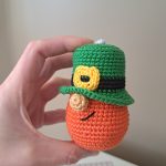 Crochet keychain pattern for St Patricks day,Leprechaun gnome ornaments pattern,  Fathers day lucky crochet home decor pattern, Crochet gift - Image 8