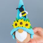 Crochet patterns Gnome with Bee and crochet flowers, Crochet bee pattern, Gnome amigurumi pattern, Crochet gnome pattern, Easter decorations - Image 6
