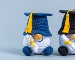 Crochet patterns Graduation gnomes, Crochet keychain pattern, Graduation gifts crochet gnome keychain pattern, Crochet gift for teacher - Image 5