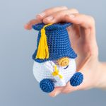 Crochet patterns Graduation gnomes, Crochet keychain pattern, Graduation gifts crochet gnome keychain pattern, Crochet gift for teacher - Image 3