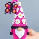 Crochet patterns Gnome with Butterfly, Crochet butterfly pattern, Gnome amigurumi pattern, Crochet gnome pattern with crochet flowers - Image 10