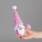 Crochet patterns gnome with crochet heart by Mufficorn, Crochet Valentine gnome pattern, Valentines day gnome crochet pattern, Crochet gift - Image 9