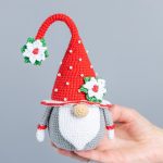 Crochet patterns Christmas gnomes with poinsettia, Christmas crochet gnome pattern, Crochet winter decor pattern, Crochet flowers pattern - Image 9