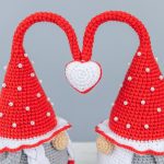 Mufficorn Crochet patterns gnomes with hearts and envelopes, Crochet gnome amigurumi pattern, Crochet valentine gnome patterns - Image 6