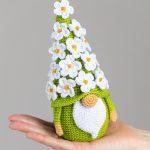 Crochet patterns Easter bunnies and Flower Gnome by Mufficorn, Amigurumi bunny pattern, Crochet gnome pattern, Easter amigurumi pattern - Image 9