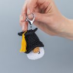 Crochet patterns Mini Graduation gnome keychains, Crochet keychain pattern, Graduation gifts crochet gnome keychain pattern, Crochet gift - Image 7