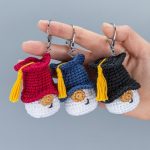 Crochet patterns Mini Graduation gnome keychains, Crochet keychain pattern, Graduation gifts crochet gnome keychain pattern, Crochet gift - Image 3