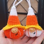 Halloween Crochet patterns amigurumi gnome pumpkin, Crochet pumpkin keychain gnome pattern, Halloween crochet ornament - Image 3