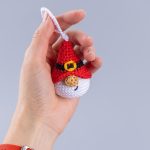 Amigurumi Crochet patterns by Mufficorn, Christmas ornaments: Snowman gnome, Santa gnome, Christmas crochet keychain amigurumi pattern - Image 9