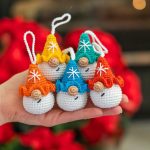 Crochet pattern Christmas gnome ornaments with snowflake, Crochet gnome decor amigurumi pattern, Easy crochet pattern, Crochet ornament - Image 3
