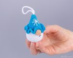 Crochet pattern Christmas gnome ornaments with snowflake, Crochet gnome decor amigurumi pattern, Easy crochet pattern, Crochet ornament - Image 6