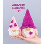 Crochet patterns Gnomes with hearts Amigurumi Pattern (PDF), Crochet alentine gnomes pattern, Crochet gnome pattern, Crochet keychain