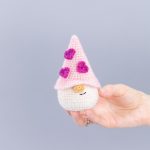 Crochet patterns Gnomes with hearts Amigurumi Pattern (PDF), Crochet alentine gnomes pattern, Crochet gnome pattern, Crochet keychain - Image 11