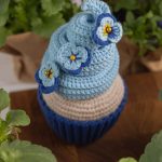 Cupcake amigurumi crochet pattern with pansies, Crochet food pattern for summer gifts, Crochet play food pattern, Amigurumi food pattern pdf - Image 4