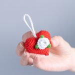 Crochet keychain pattern, Crochet heart pattern with flowers, Crochet flower pattern, Crochet Valentines day ornament, Crocget decorations - Image 6