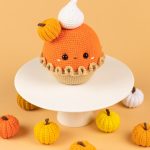 Crochet patterns Thanksgiving Bundle: Crochet Pumpkin Pie and Crochet gnome pattern, Halloween amigurumi pattern, Crochet Thanksgiving decor - Image 10
