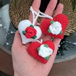 Crochet keychain pattern, Crochet heart pattern with flowers, Crochet flower pattern, Crochet Valentines day ornament, Crocget decorations - Image 11