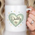 Daddy Est 2025 Gift Mug Pregnancy Announcement Coffee Cup For Expecting Dad New Father Baby Reveal Present Idea With Love Heartfelt Dad Mug