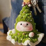 Crochet Christmas Tree Pig Plushie Pattern (PDF English)