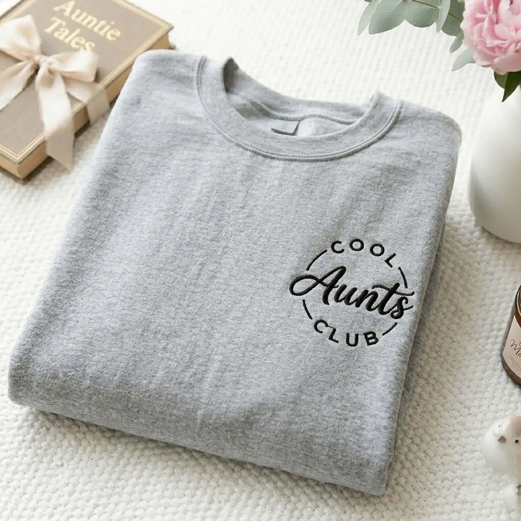 Embroidered Cool Aunts Club Shirt, Personalised Auntie Shirt, Mothers Day Shirt, New Aunt Gift, Pregnancy Announcement, Aunt to be Tee - Image 3